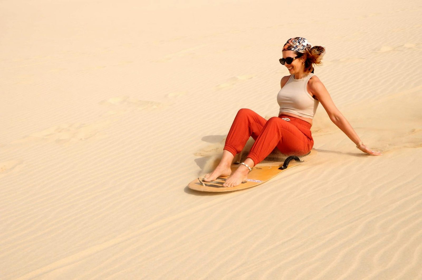 Sandboarding in the Sahara – group sandboarding adventure